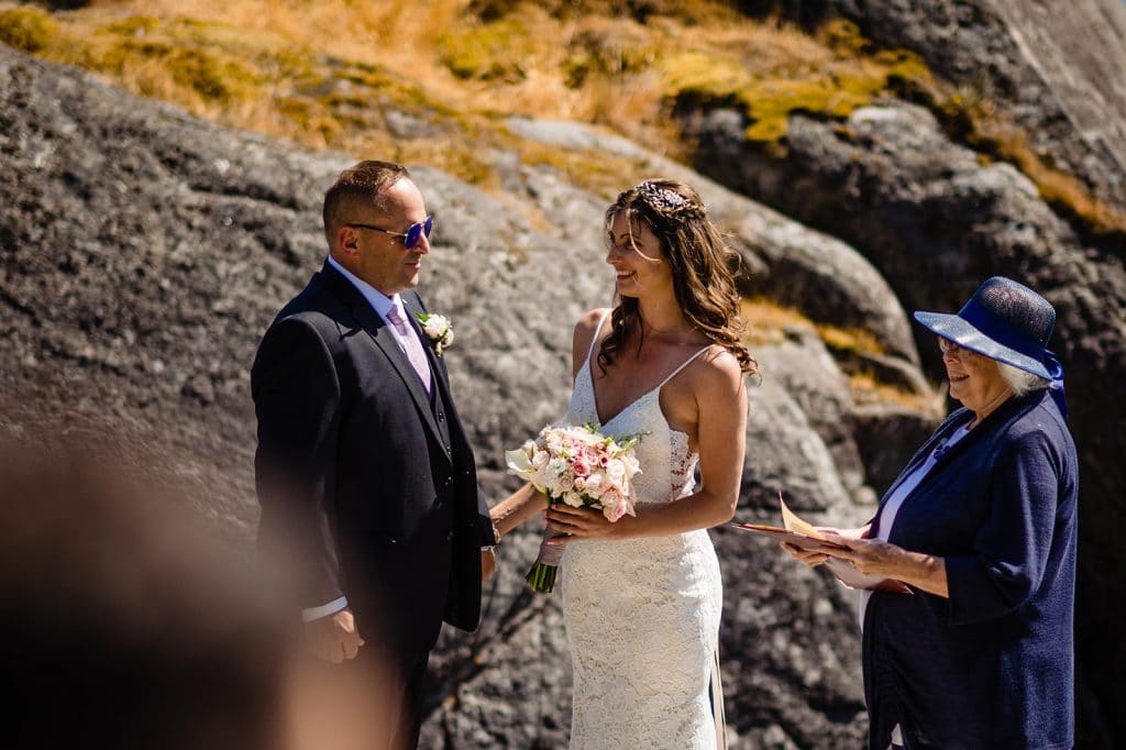 bride and groom sunshine coast wedding ceremony