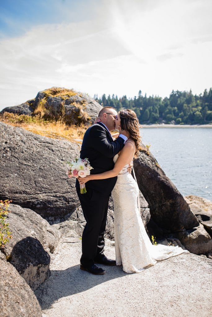 first kiss sunshine coast wedding