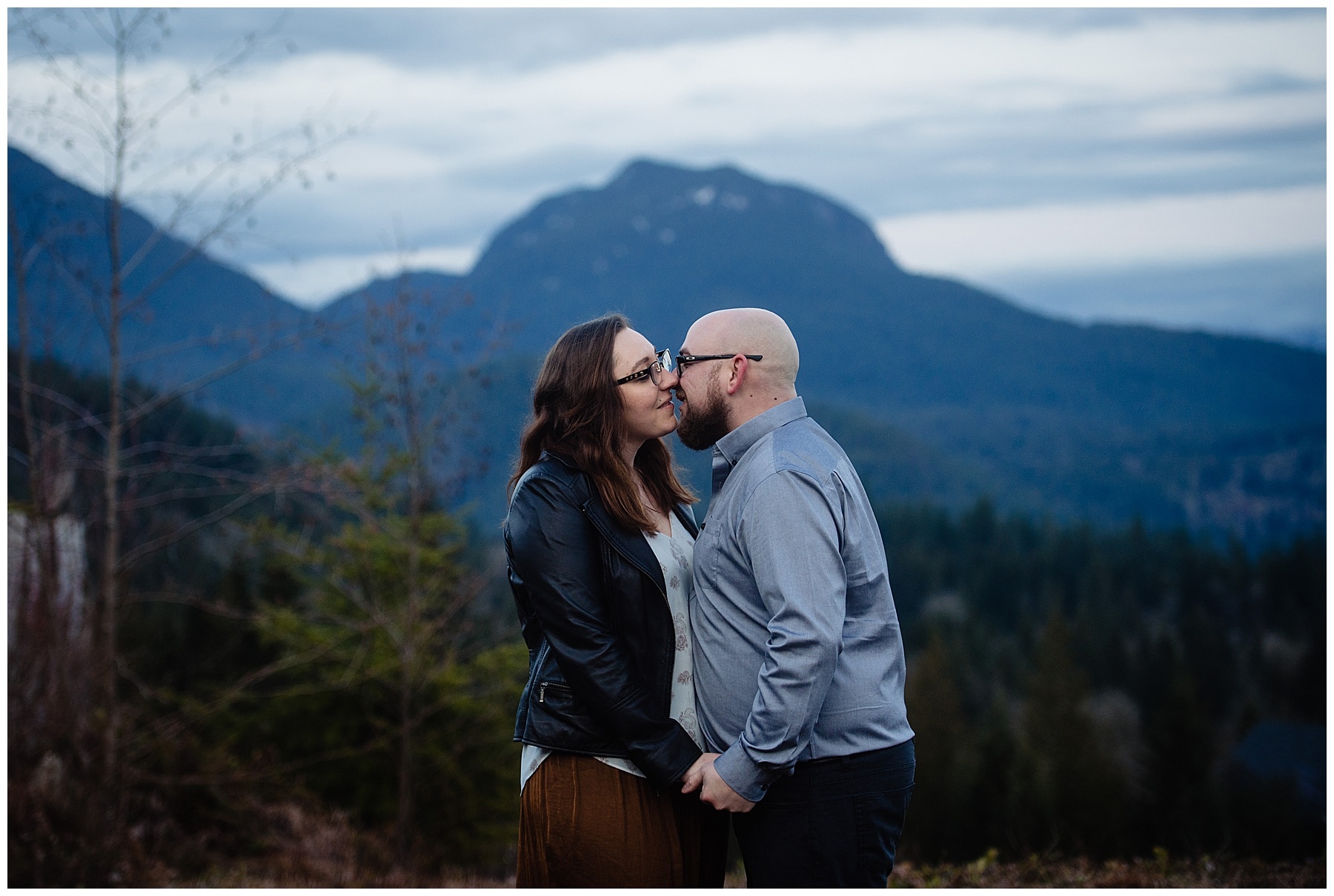 Couple kiss tenderly at their Sunshine Coast Engagement photo session
