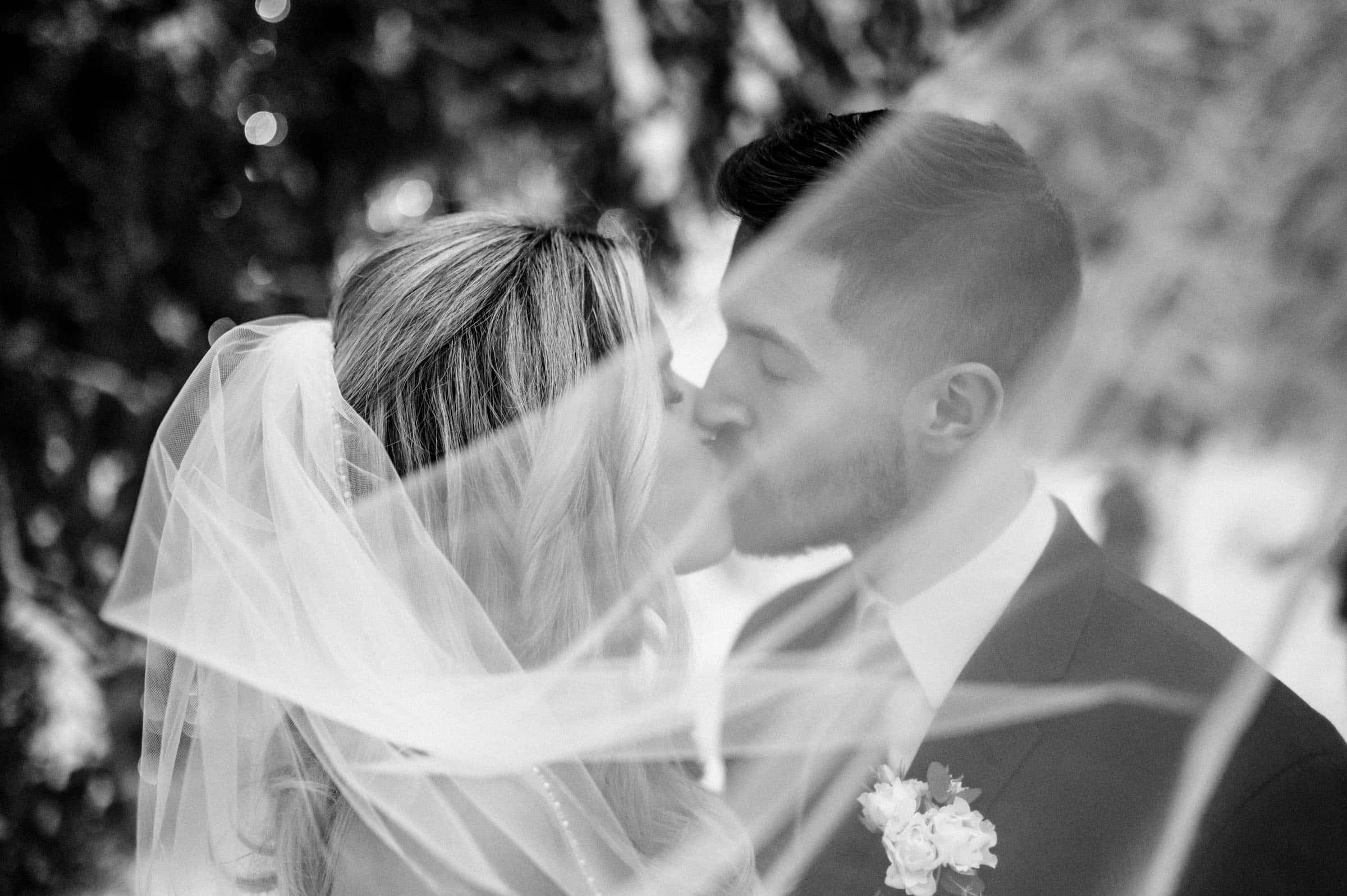 SUNSHINE COAST BRIDE AND GROOM PORTRAIT